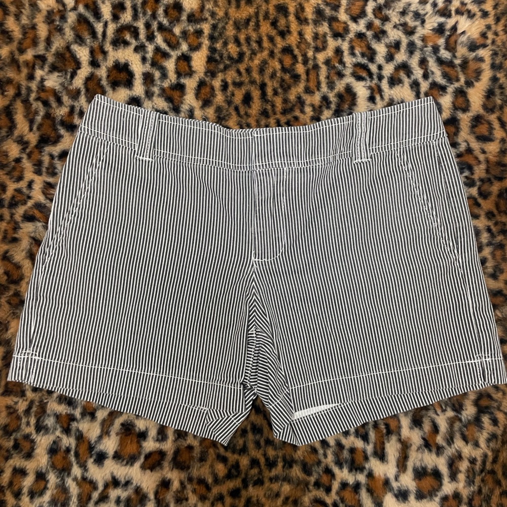 New York & Company Black and White Striped Women Shorts